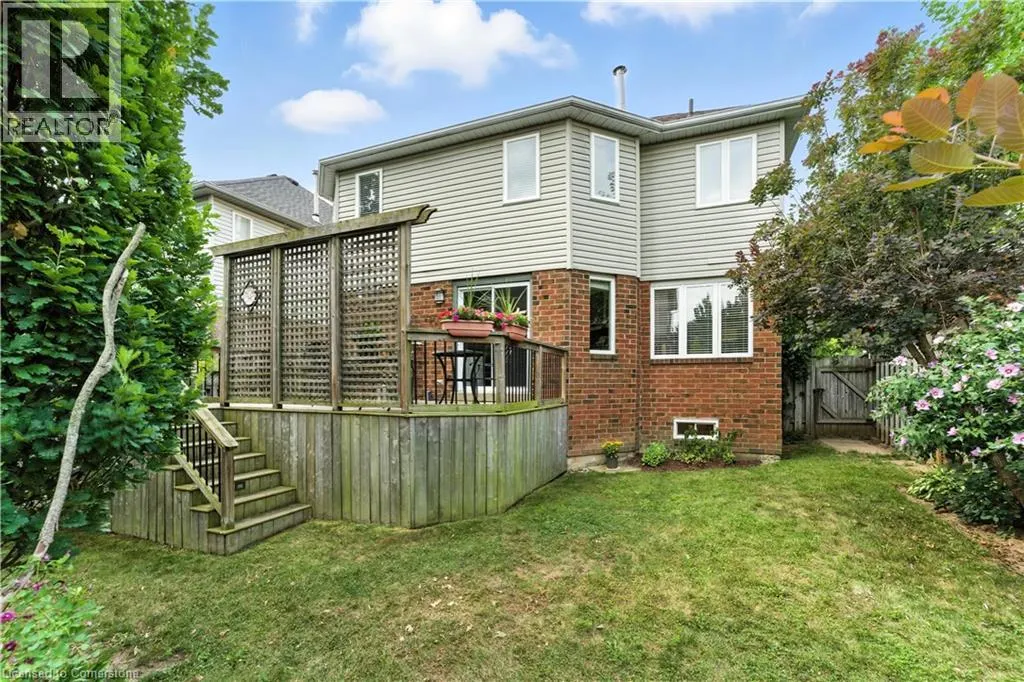51 STRATHROY Crescent