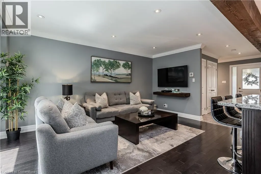 447 WOODVIEW Road Unit# 3, #3