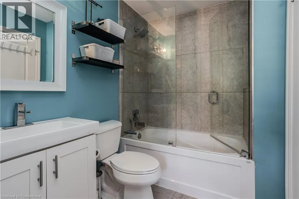 447 WOODVIEW Road Unit# 3, #3