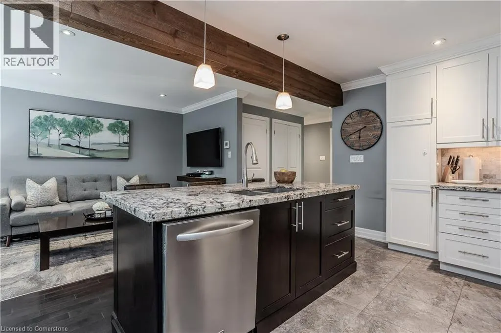 447 WOODVIEW Road Unit# 3, #3