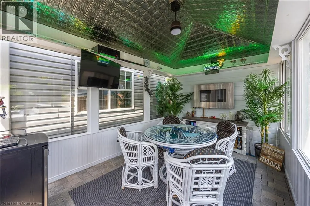 54 RIDGEWOOD Drive