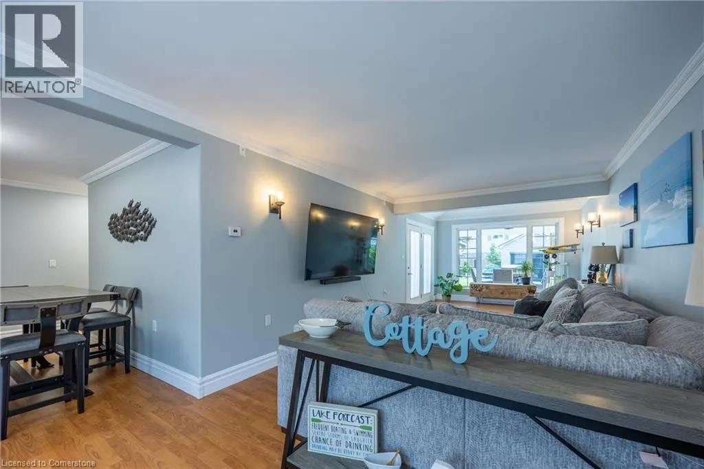54 RIDGEWOOD Drive