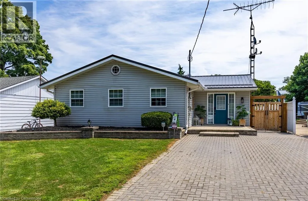 54 RIDGEWOOD Drive