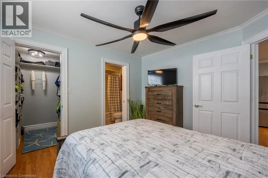54 RIDGEWOOD Drive