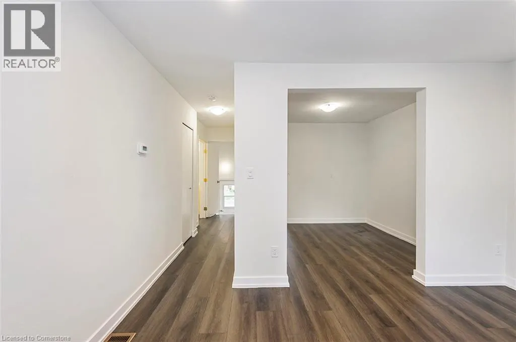 28 WOODMAN Drive N
