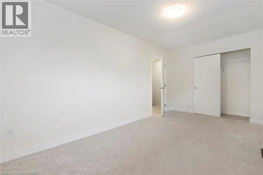 28 WOODMAN Drive N