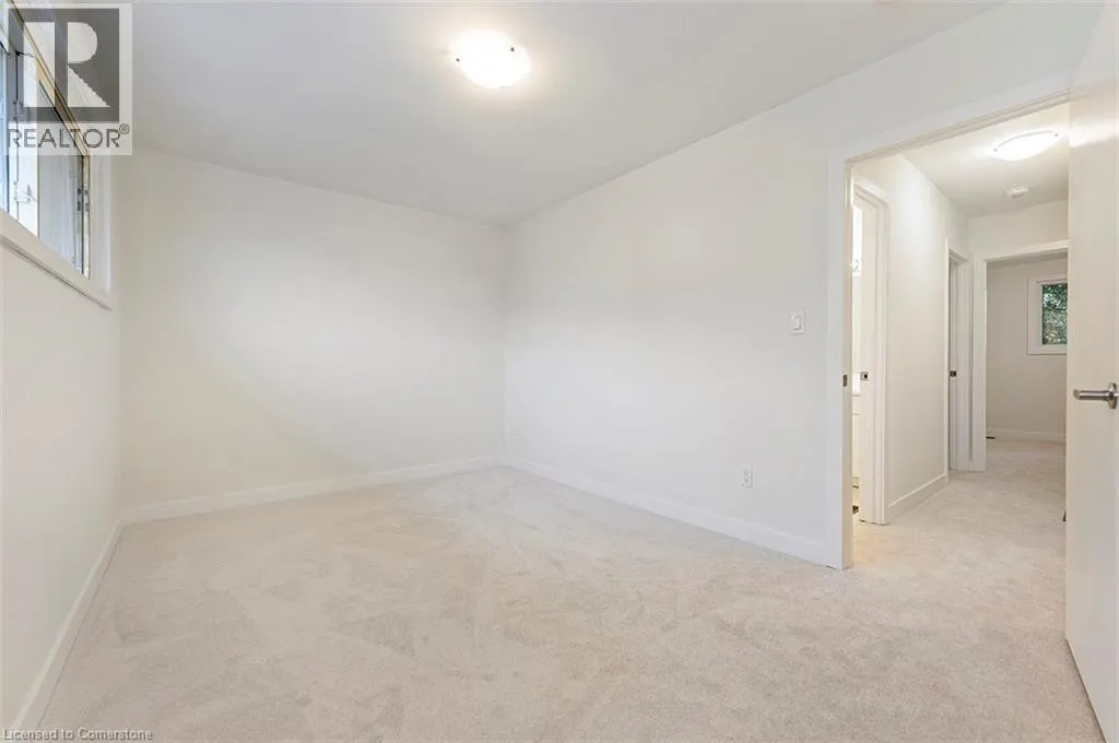 28 WOODMAN Drive N