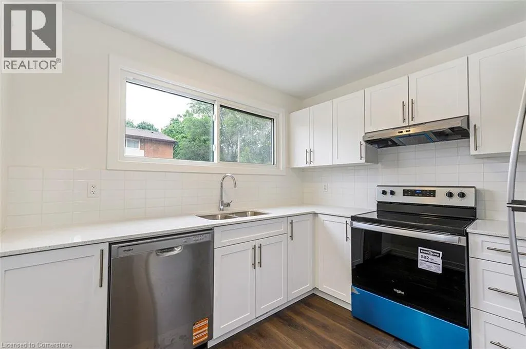 28 WOODMAN Drive N