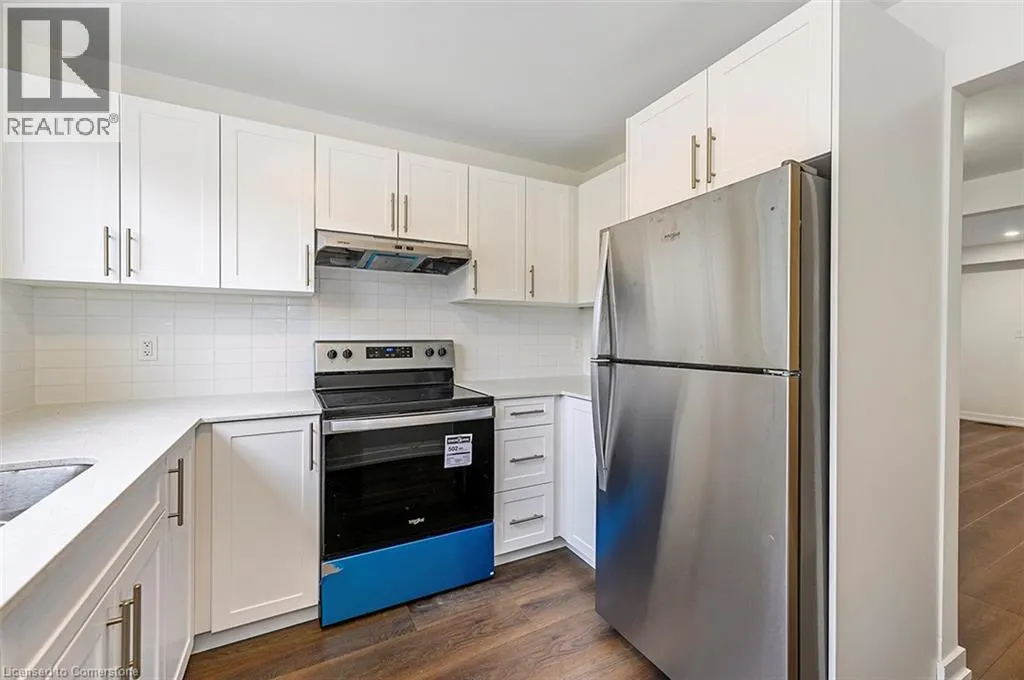 28 WOODMAN Drive N