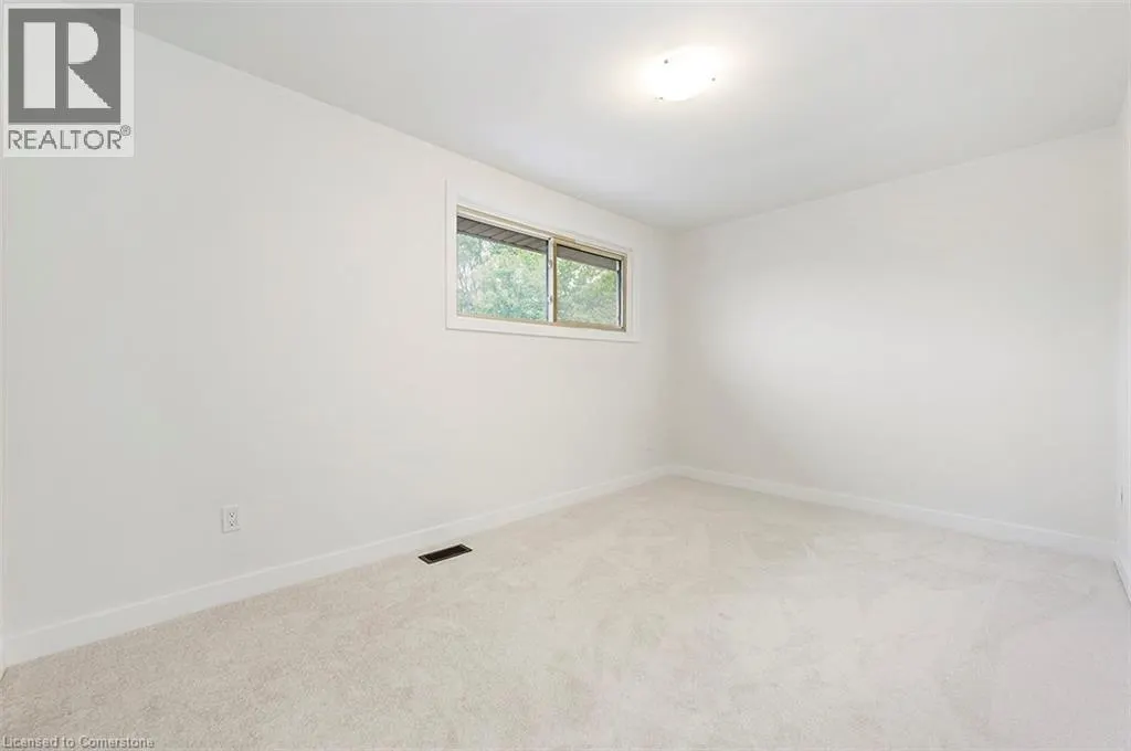 28 WOODMAN Drive N