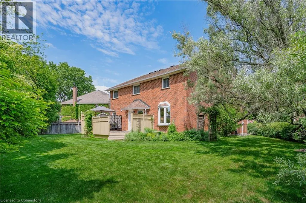 34 GOWINLOCK Court