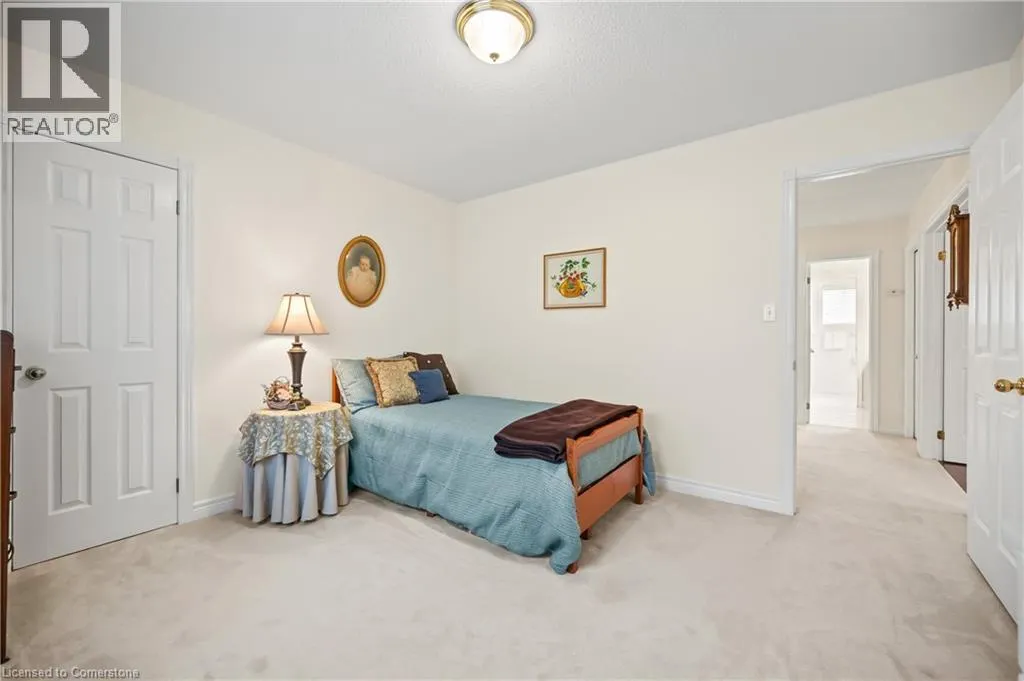 34 GOWINLOCK Court
