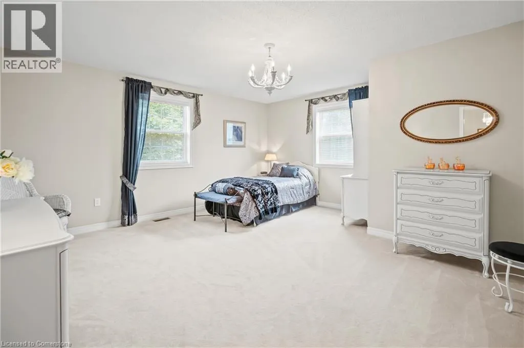 34 GOWINLOCK Court