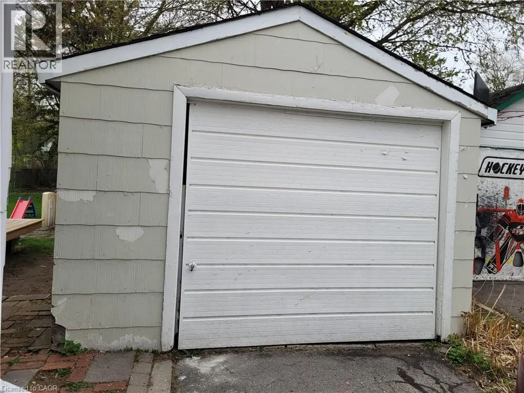 267 BLEECKER Avenue