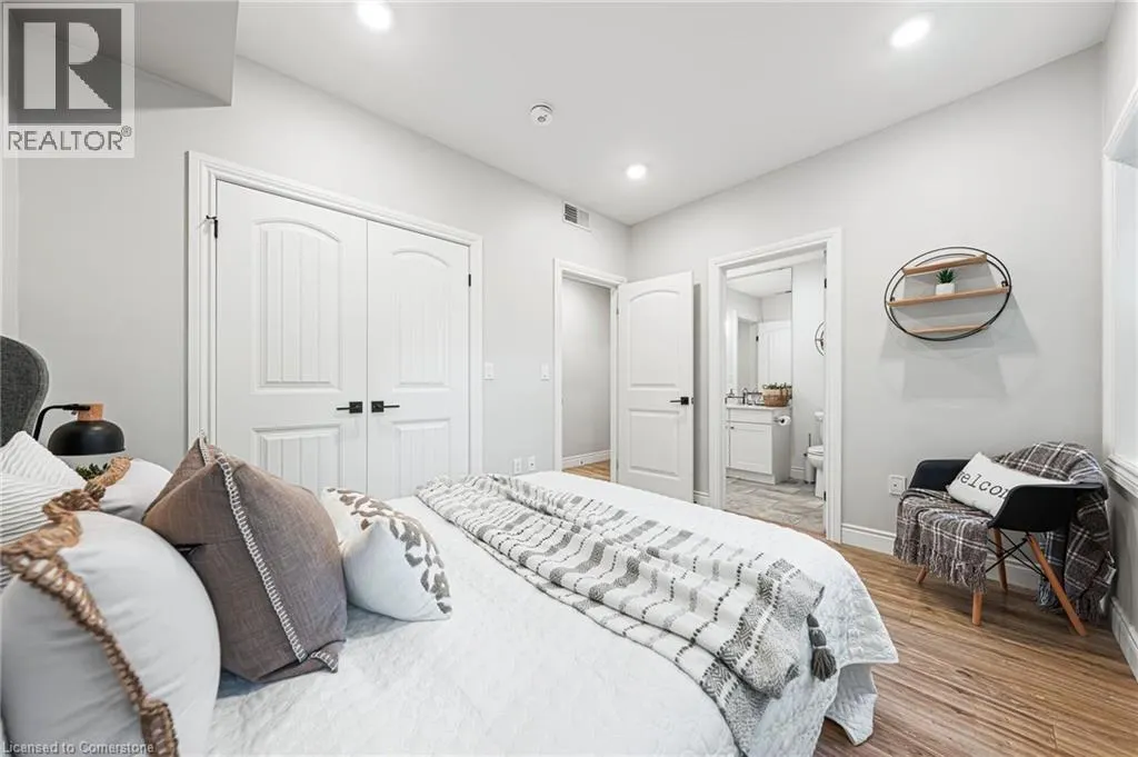 B204-112 UNION Street E