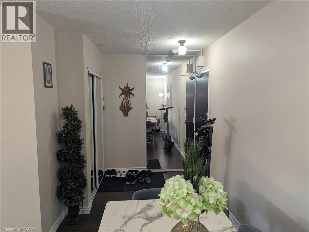 81 CHURCH Street Unit# 201, #201