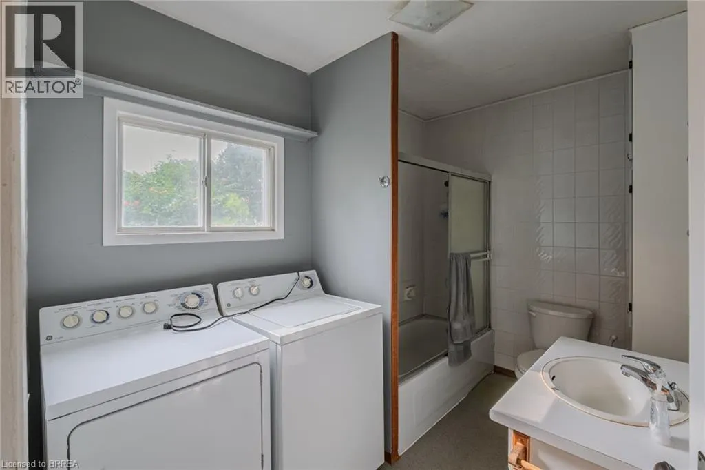 80 LAKESHORE Road