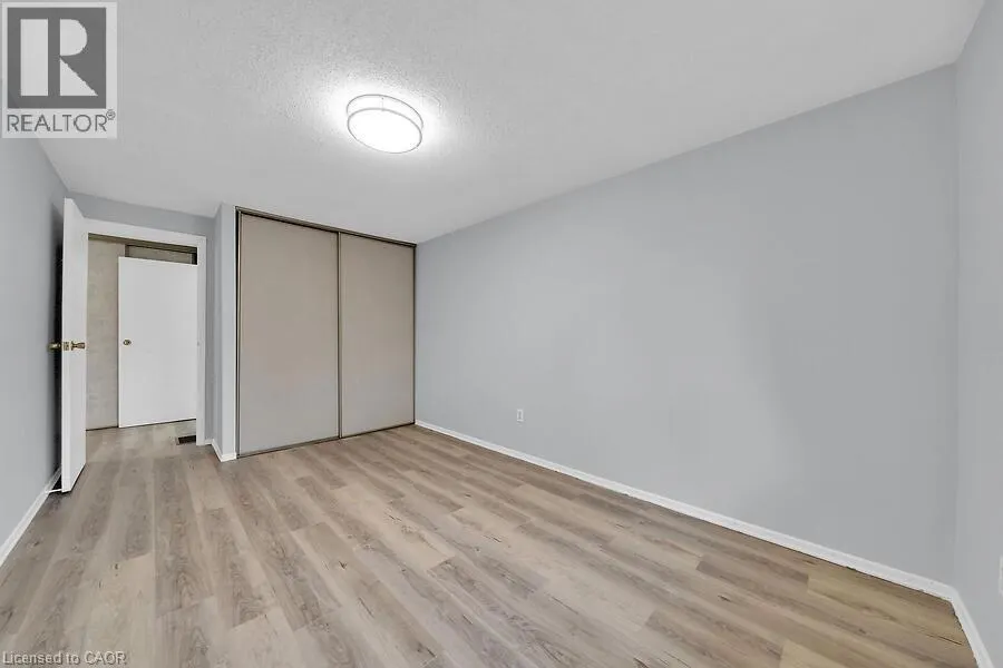 1015 UPPER GAGE Avenue Unit# 4, #4