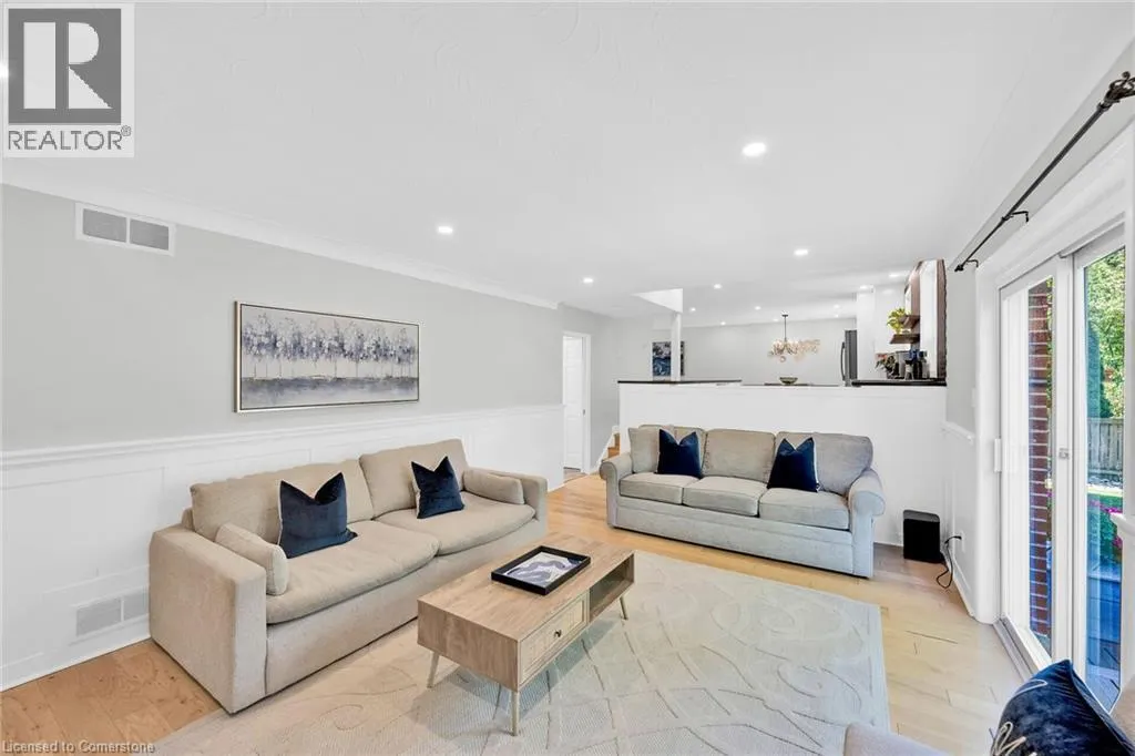 54 DRIFTWOOD Court