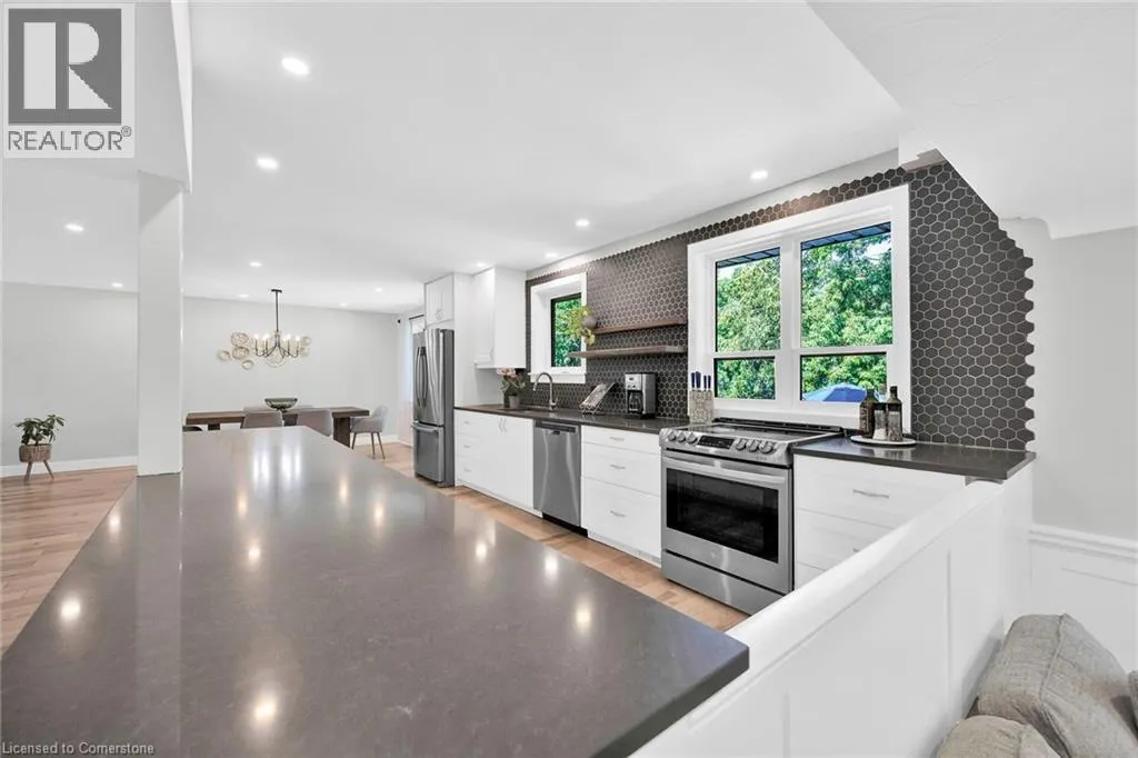 54 DRIFTWOOD Court