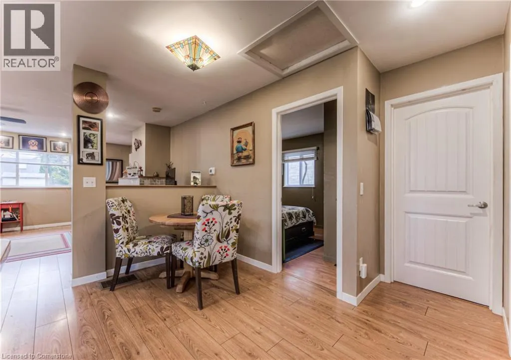 32 HOLLY Trail