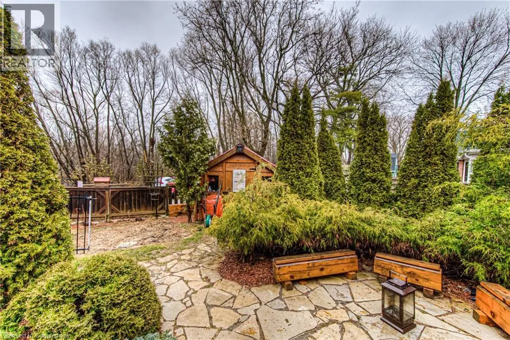 32 HOLLY Trail