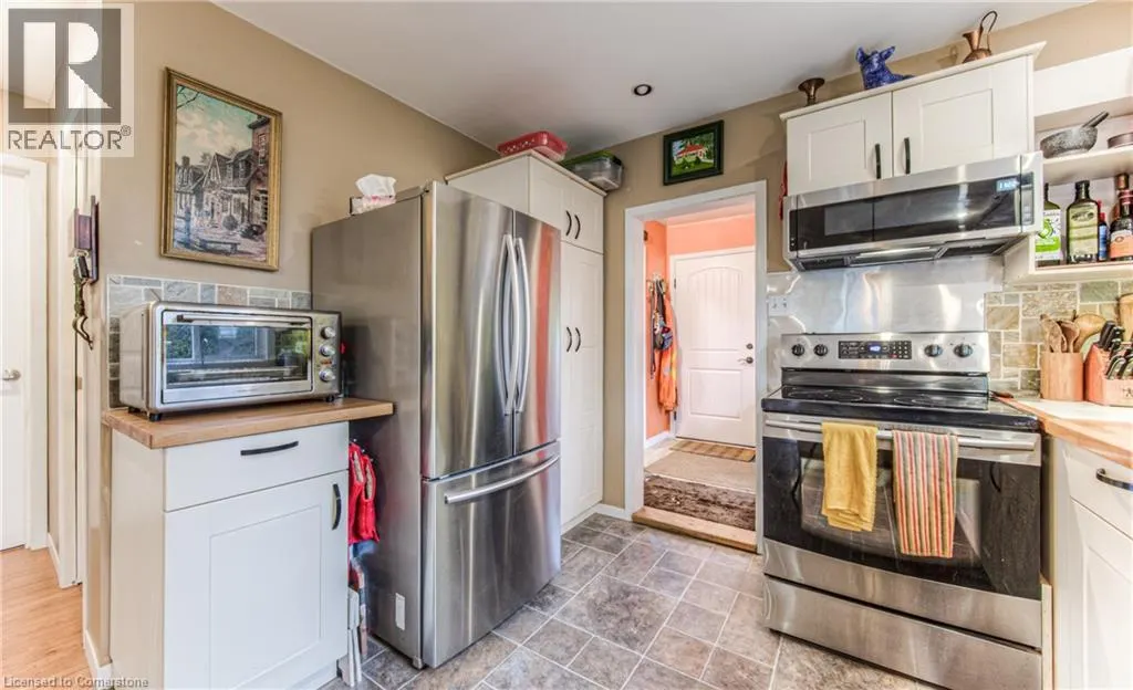 32 HOLLY Trail