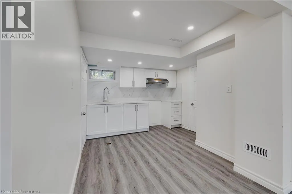 595 PIONEER Drive