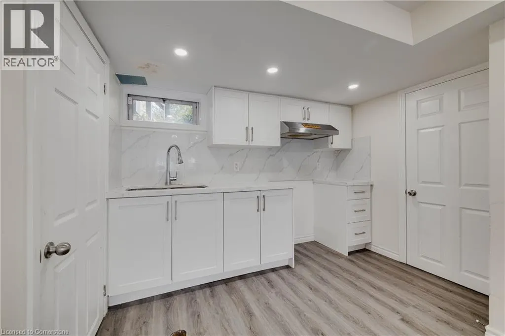 595 PIONEER Drive