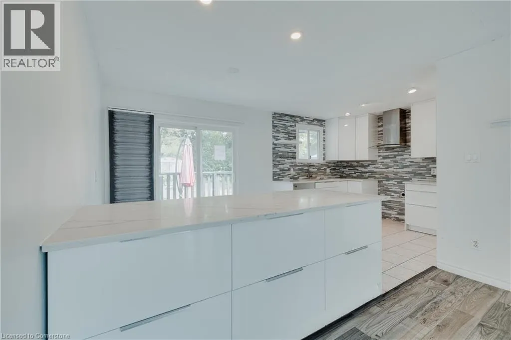595 PIONEER Drive