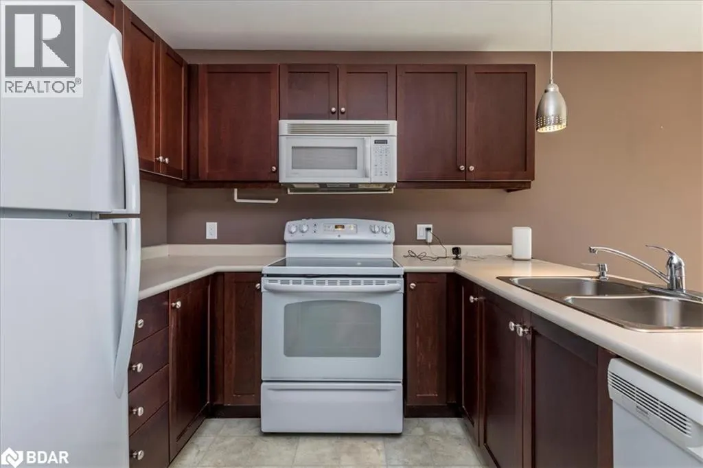 12 REVELSTOKE Court