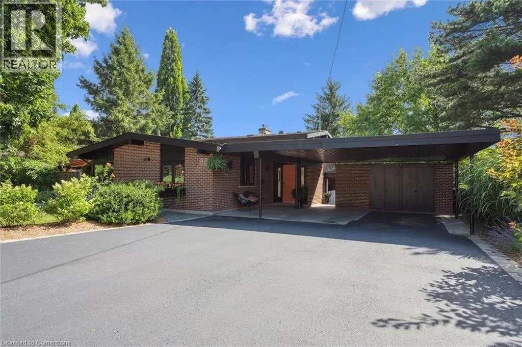 88 CALLANDER Drive