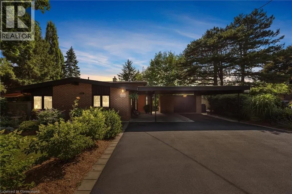 88 CALLANDER Drive