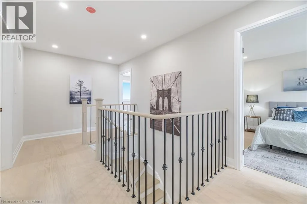 2392 ARNOLD Crescent