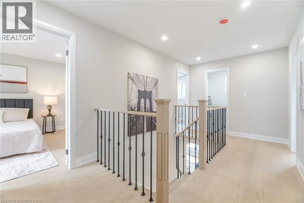 2392 ARNOLD Crescent
