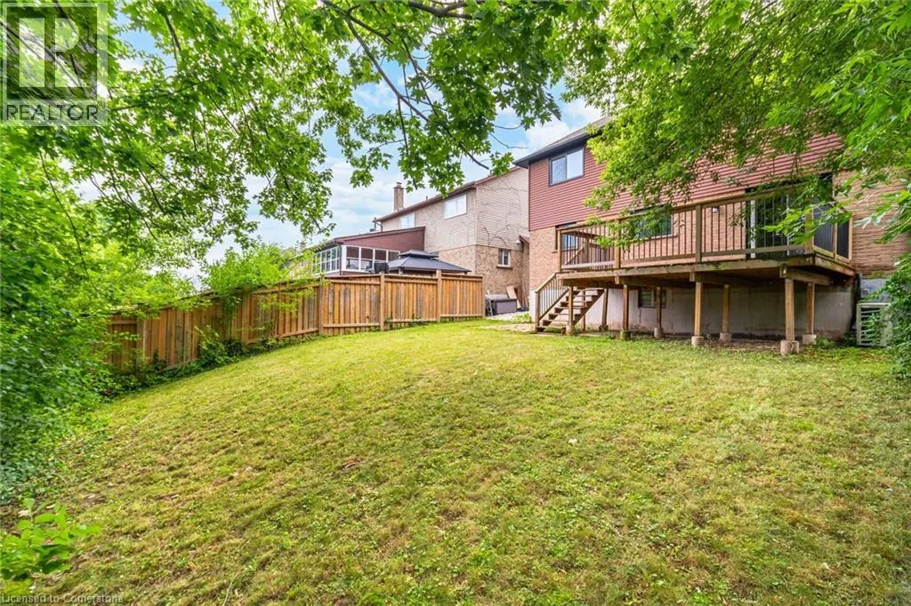 2392 ARNOLD Crescent