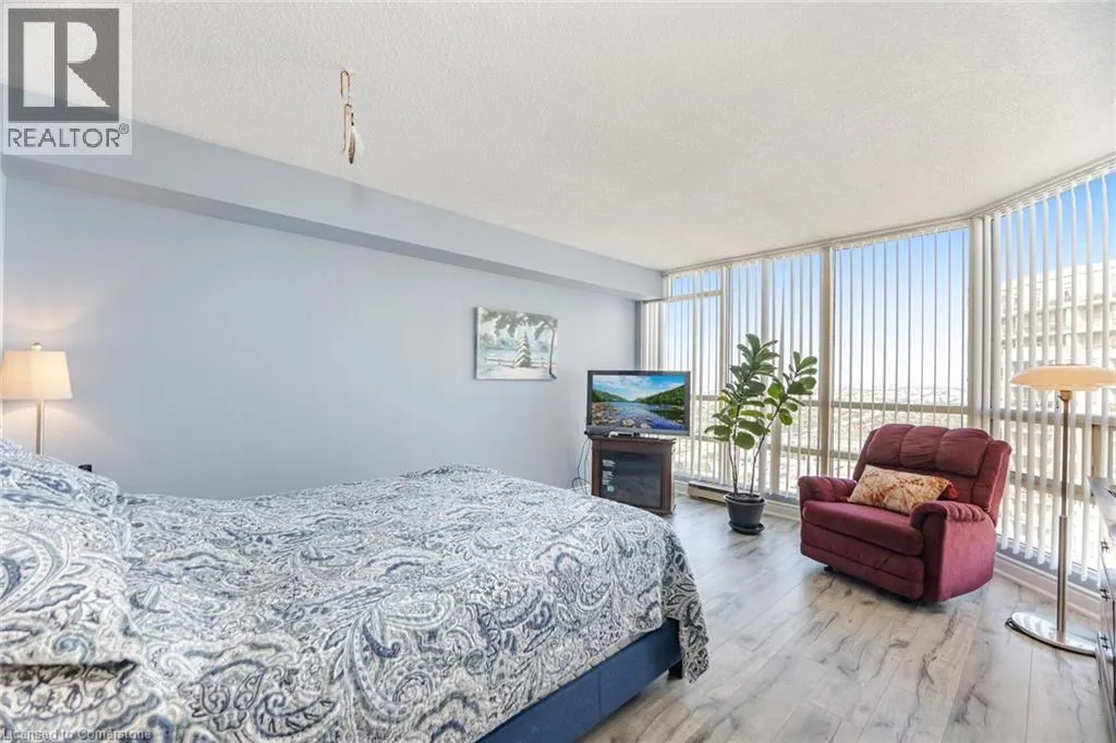 45 KINGSBRIDGE GARDEN Circle Unit# 3208, #3208