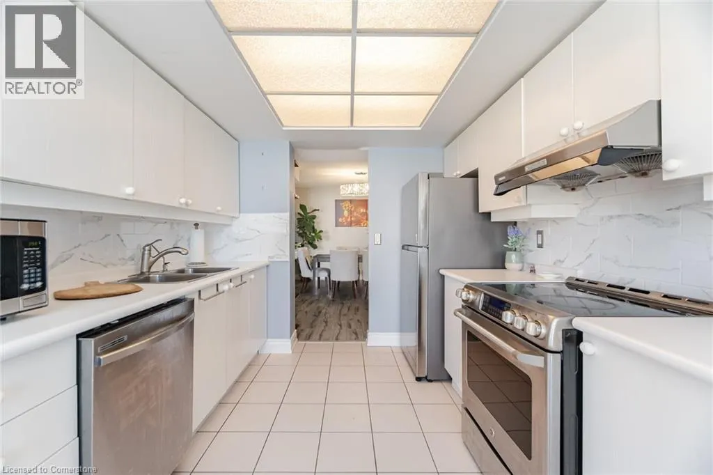 45 KINGSBRIDGE GARDEN Circle Unit# 3208, #3208