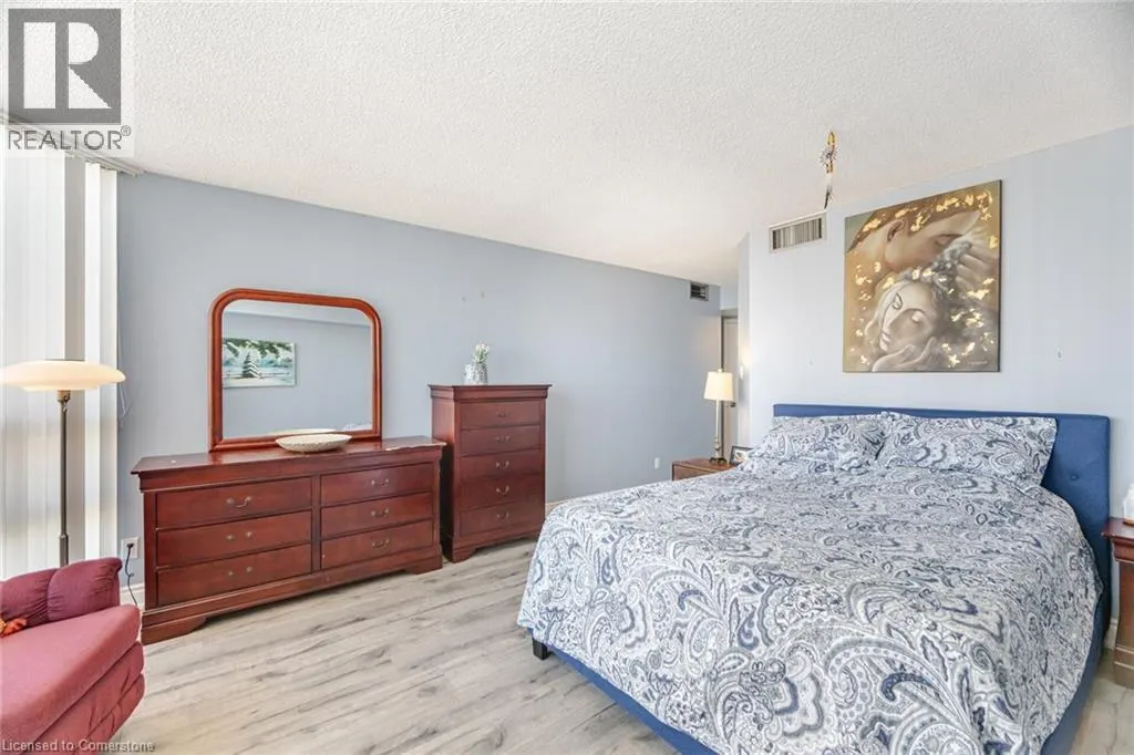 45 KINGSBRIDGE GARDEN Circle Unit# 3208, #3208