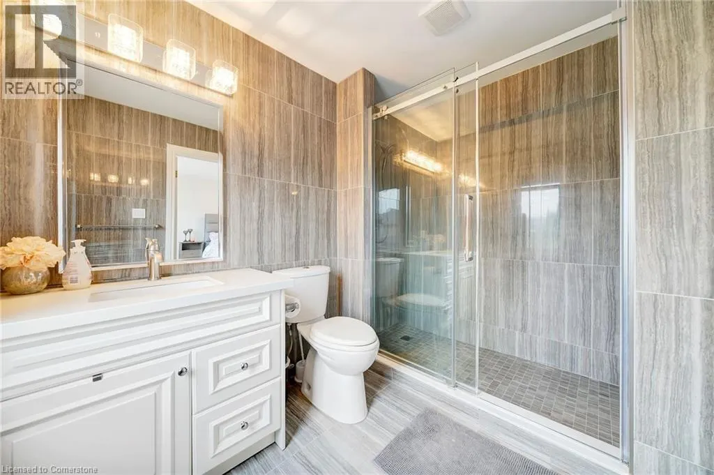 800 PARAMOUNT Drive Unit# 28, #28