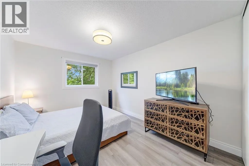 800 PARAMOUNT Drive Unit# 28, #28