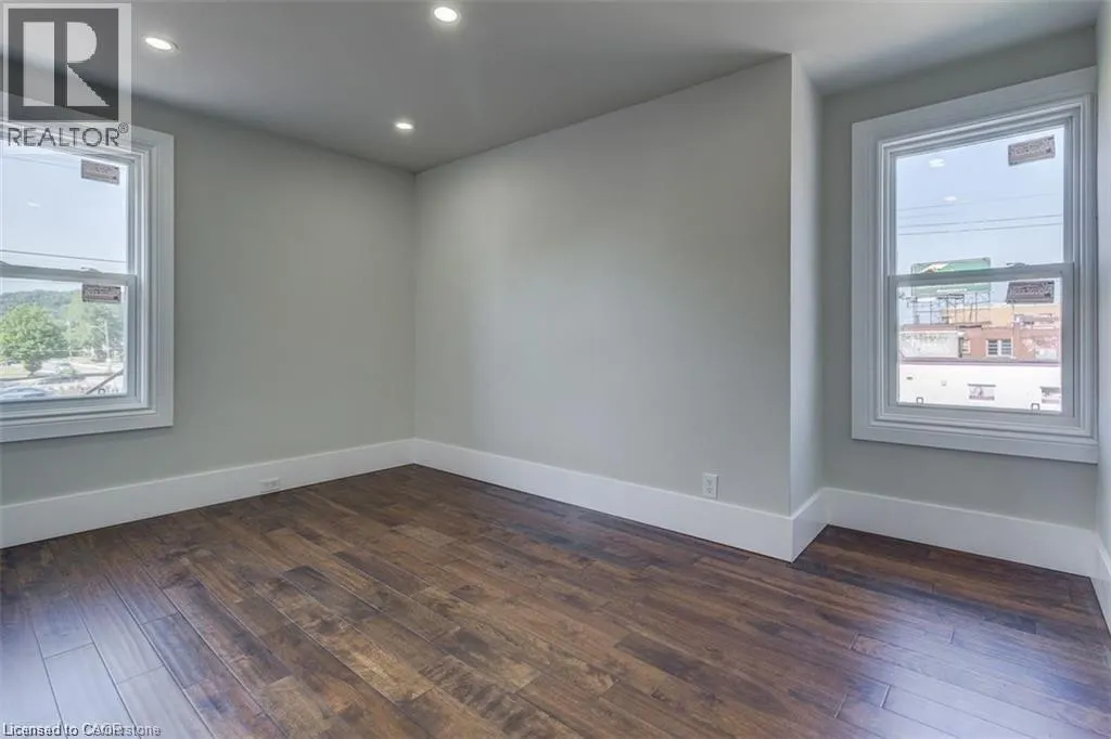 1459 MAIN Street E