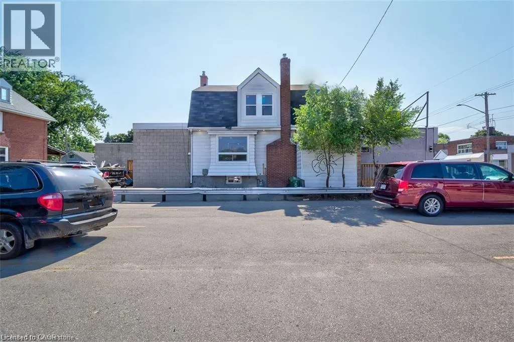 1459 MAIN Street E