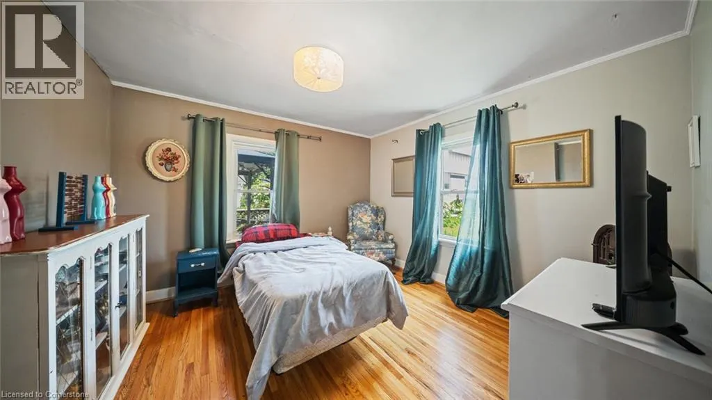 509 QUEENSWAY W