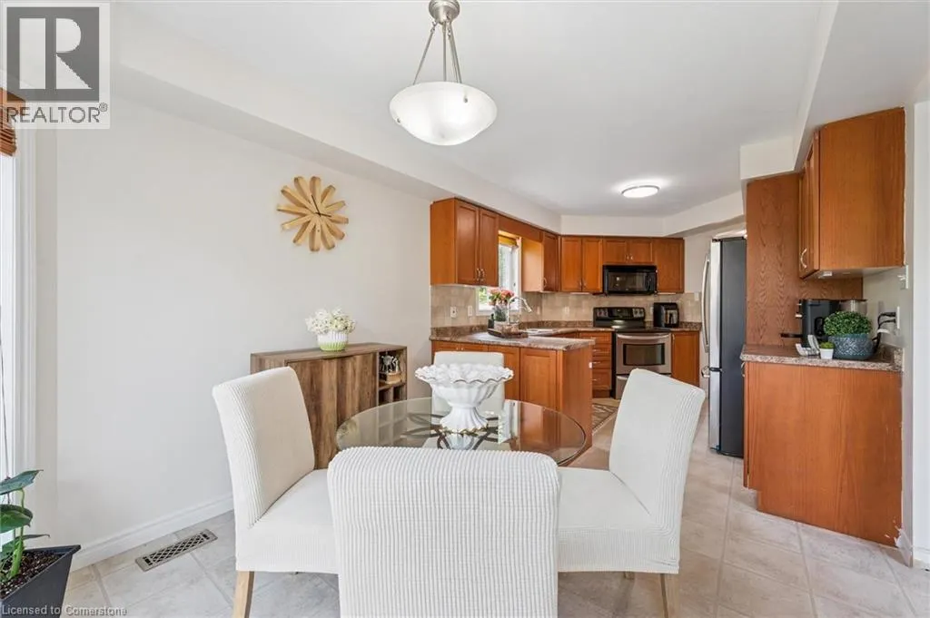 24 WILKIE Crescent