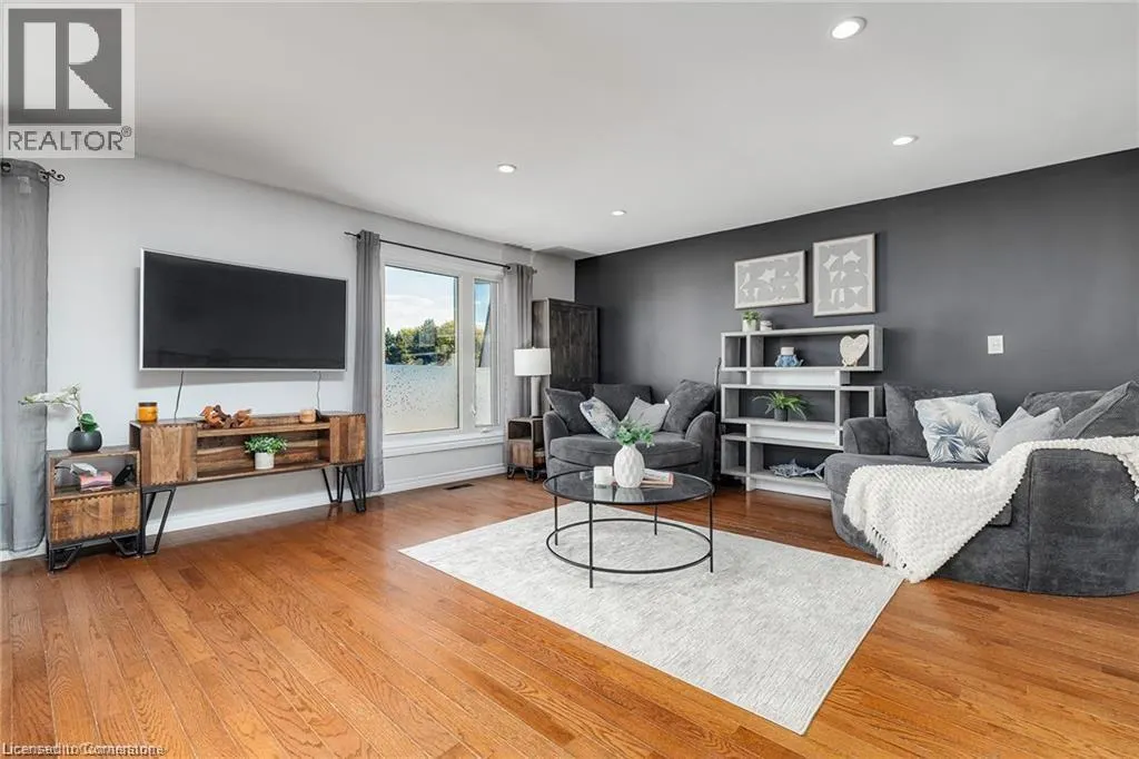 95 AVONMORE Crescent