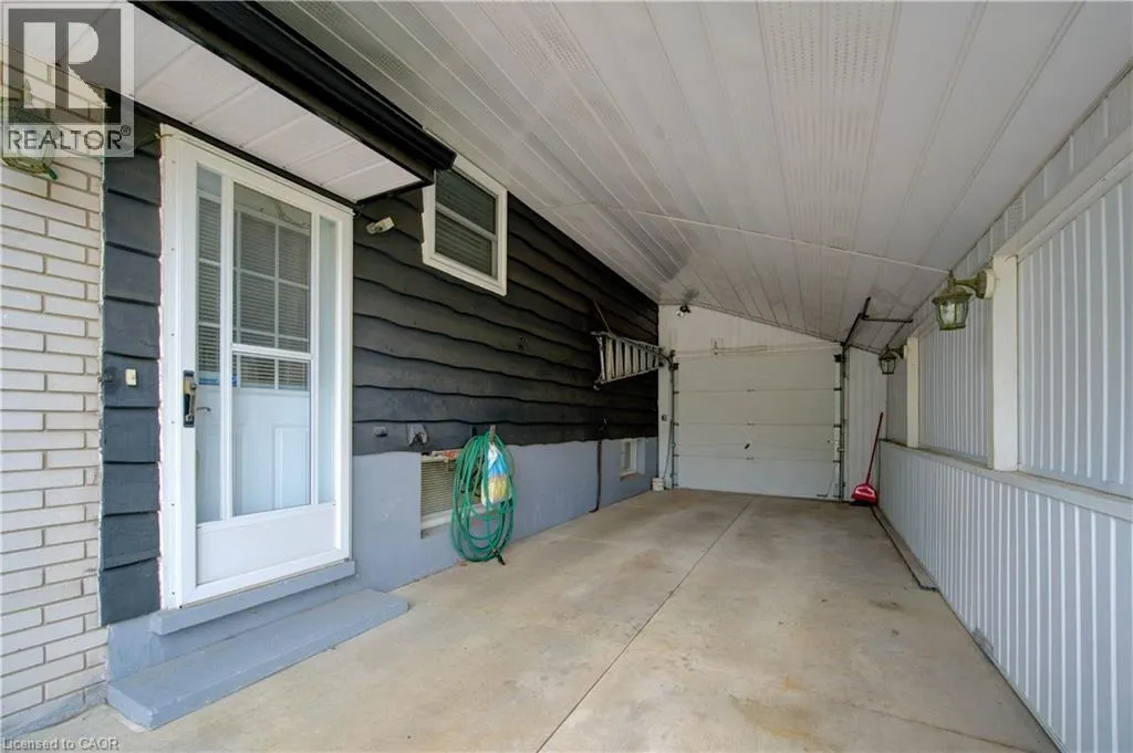 41 WEICHEL Street
