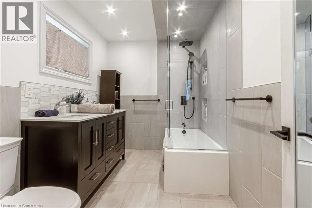 3438 ENNISKILLEN Circle