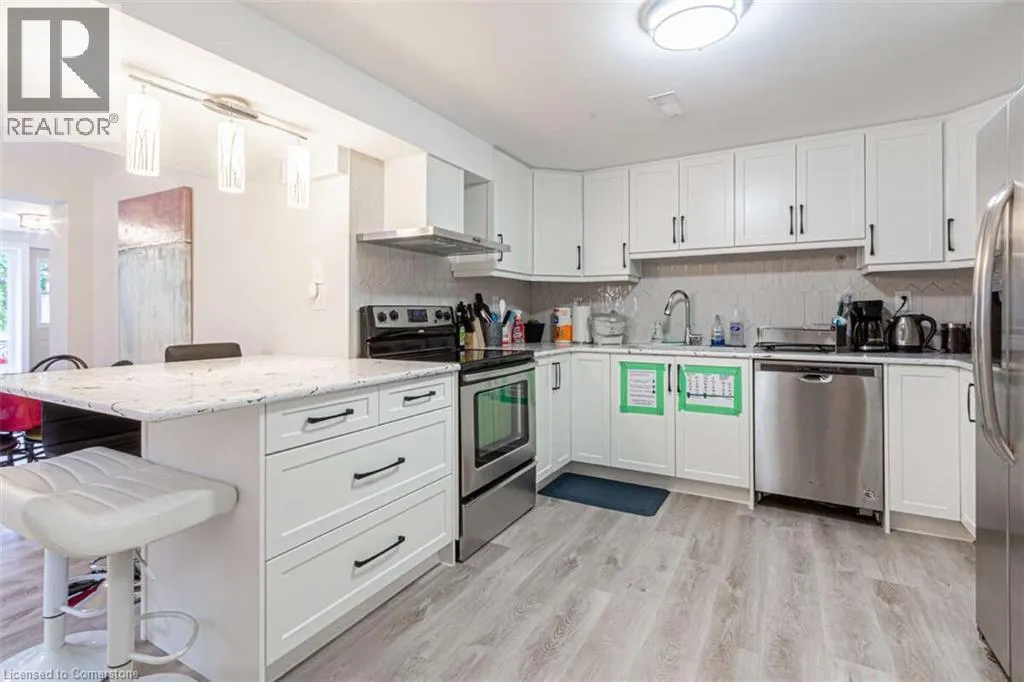 3438 ENNISKILLEN Circle