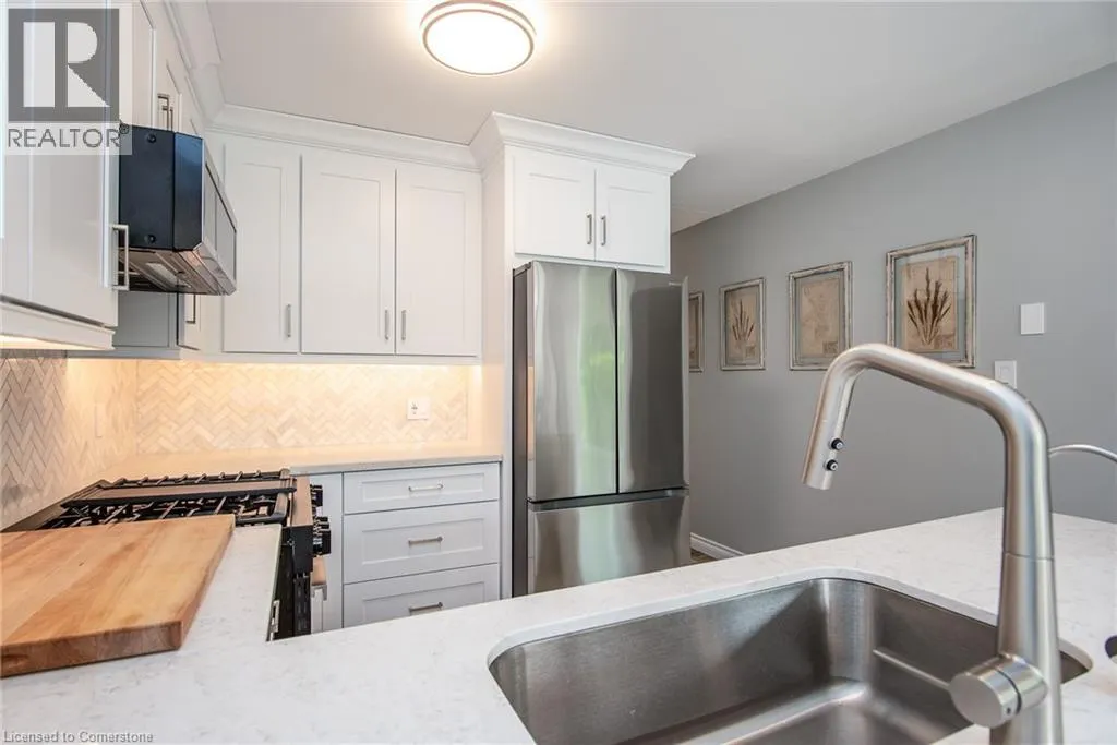 518 BARINGHAM Place